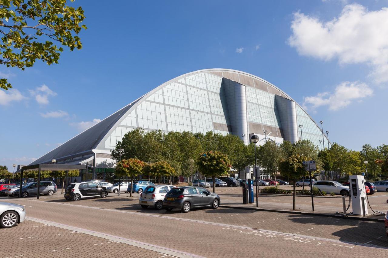 The Atrium Leilighet Milton Keynes Eksteriør bilde